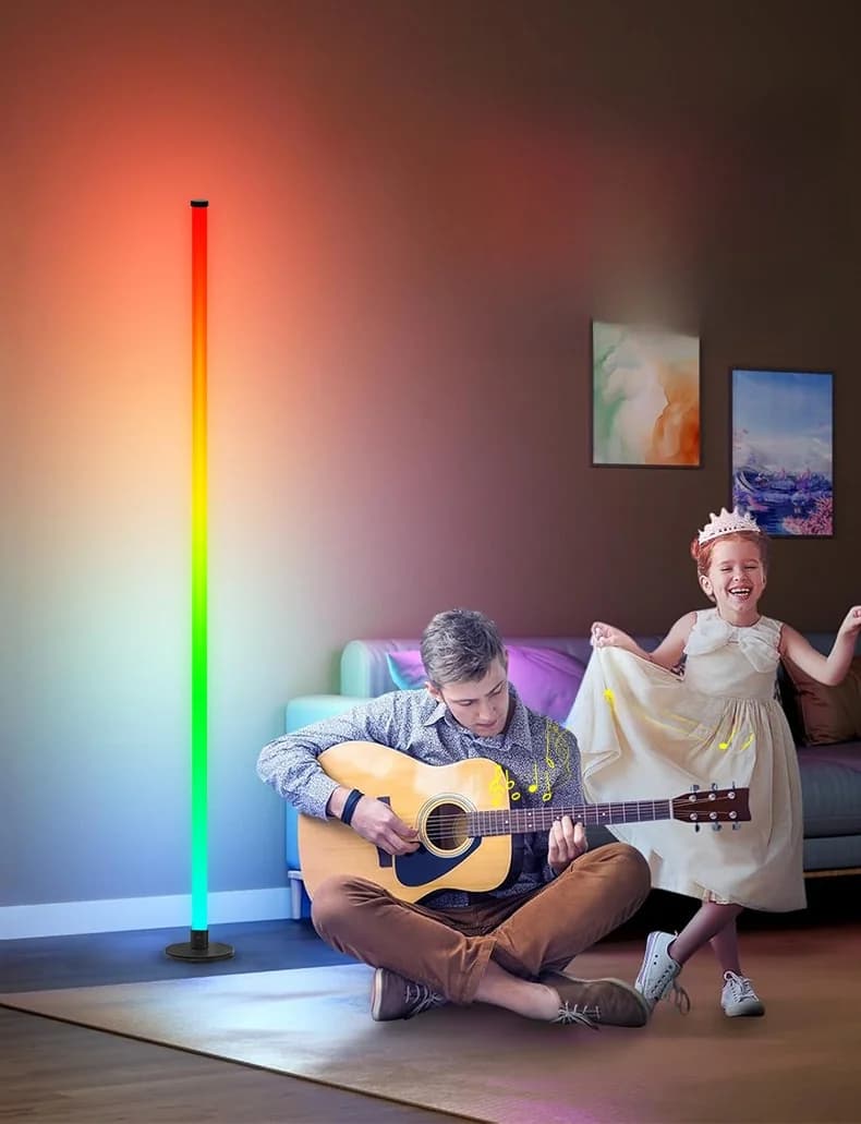 Напольный RGB-светильник с управлением через приложение для гостиной
